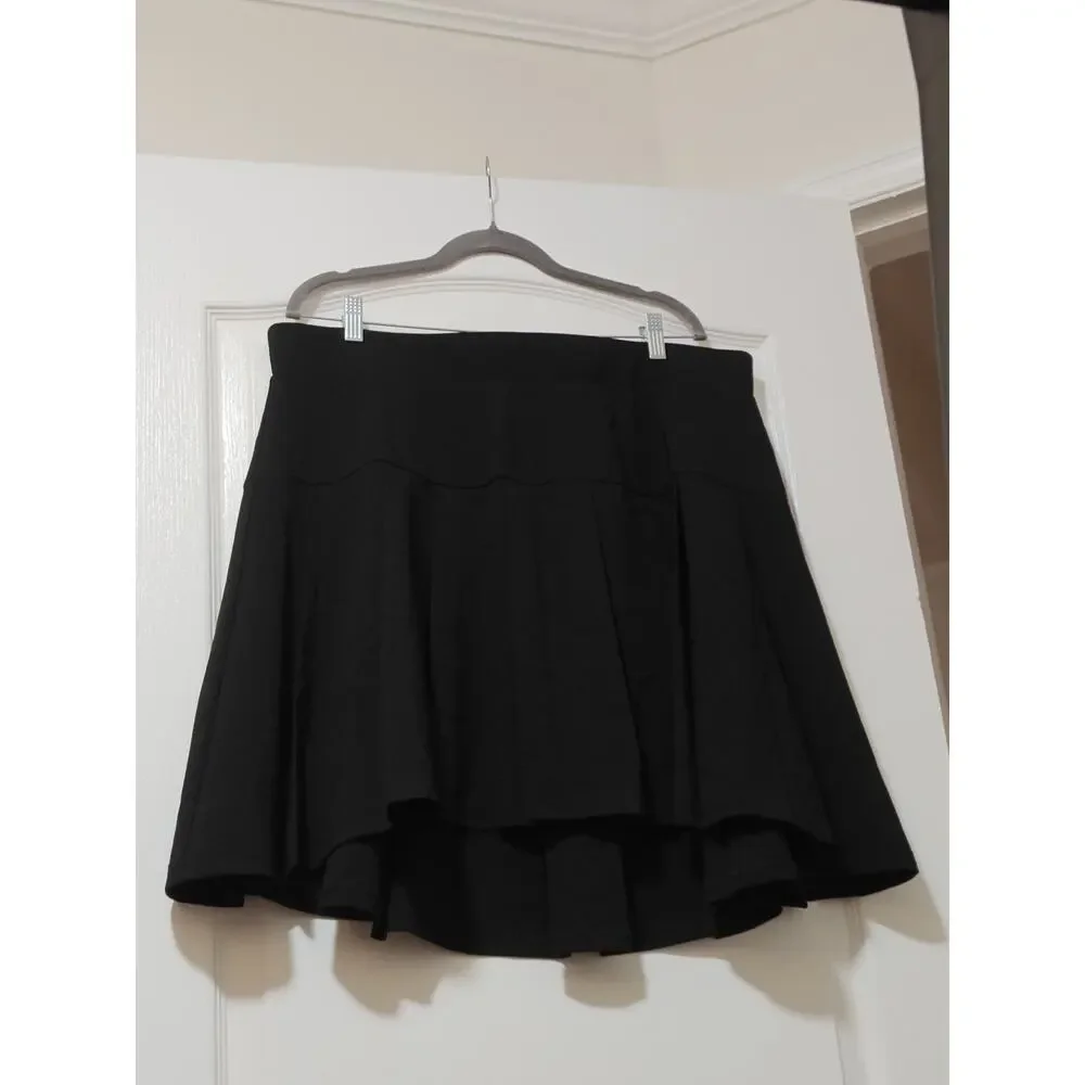 Torrid Mini Pleated Ponte Skater Skirt Sz 18 Grunge Goth Lolita Feminine Rocker